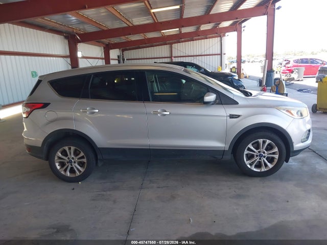 1FMCU9GD0HUE49967 Ford ESCAPE SE
