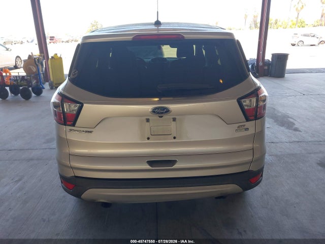 1FMCU9GD0HUE49967 Ford ESCAPE SE