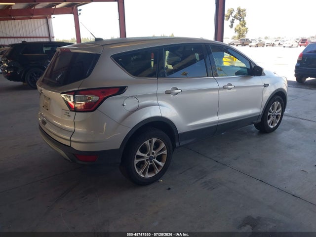 1FMCU9GD0HUE49967 Ford ESCAPE SE