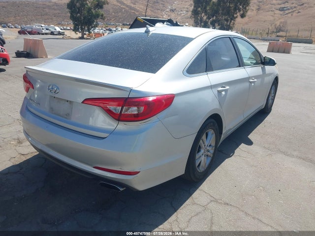 Hyundai SONATA SE 2017 5NPE24AF5HH556877 Image 4