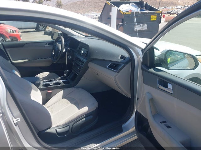 Hyundai SONATA SE 2017 5NPE24AF5HH556877 Image 5