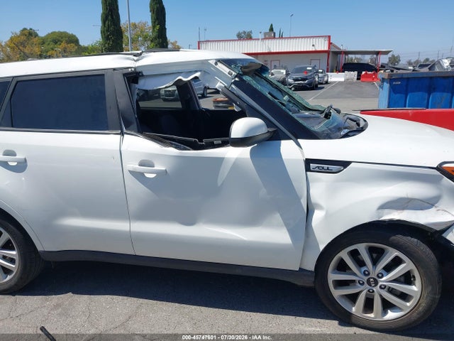KIA SOUL + 2018 KNDJP3A56J7527433 Image 14