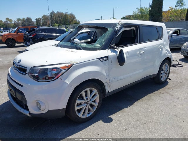 KIA SOUL + 2018 KNDJP3A56J7527433 Image 2