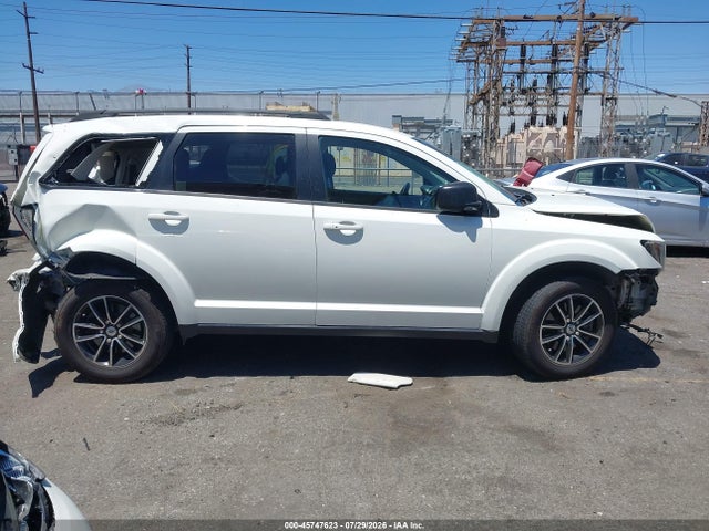 45747623 :رقم المزاد ، 3C4PDCAB5JT519599 vin ، 2018 Dodge Journey Se مزاد بيع