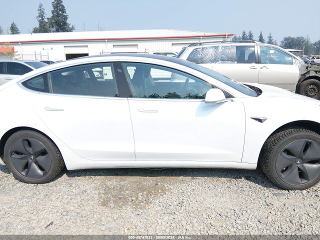 Продажа на аукционе авто 2018 Tesla Model 3 Long Range/performance, vin: 5YJ3E1EB5JF131197, номер лота: 45747632