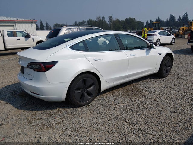 Продажа на аукционе авто 2018 Tesla Model 3 Long Range/performance, vin: 5YJ3E1EB5JF131197, номер лота: 45747632