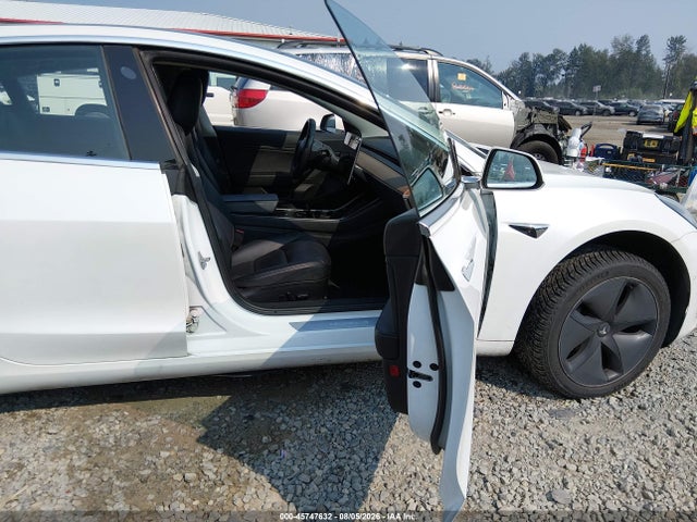 Продажа на аукционе авто 2018 Tesla Model 3 Long Range/performance, vin: 5YJ3E1EB5JF131197, номер лота: 45747632