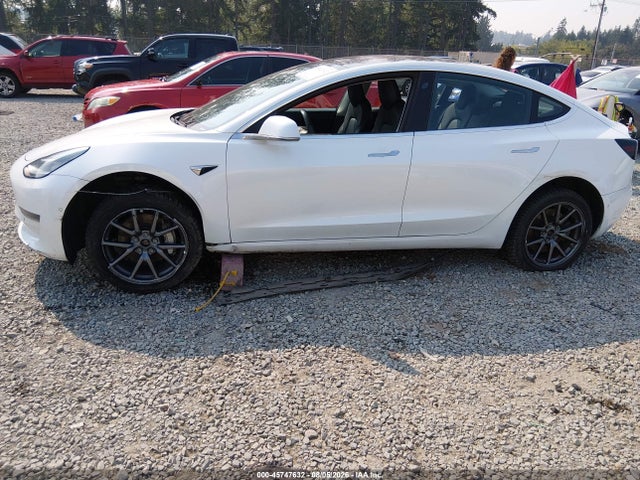 Продажа на аукционе авто 2018 Tesla Model 3 Long Range/performance, vin: 5YJ3E1EB5JF131197, номер лота: 45747632
