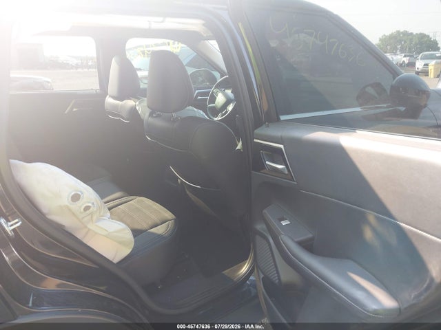 Продаж на аукціоні авто 2024 Mitsubishi Outlander Se 2.5 S-awc, vin: JA4J4VA88RZ019182, номер лоту: 45747636