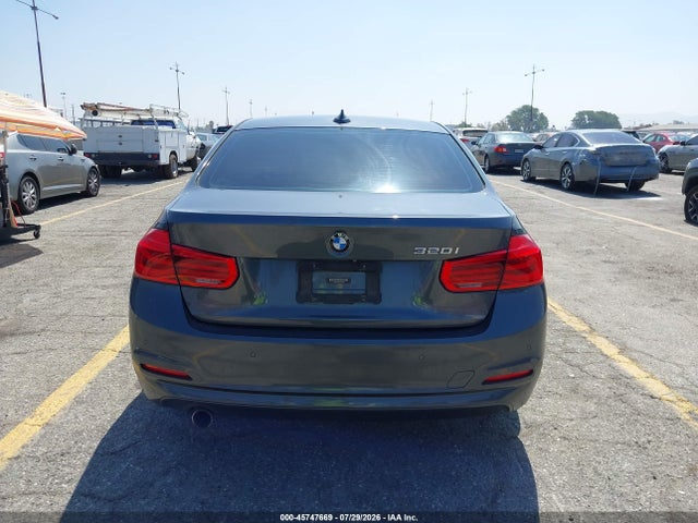 Продаж на аукціоні авто 2018 Bmw 320i, vin: WBA8A9C51JAH12833, номер лоту: 45747669