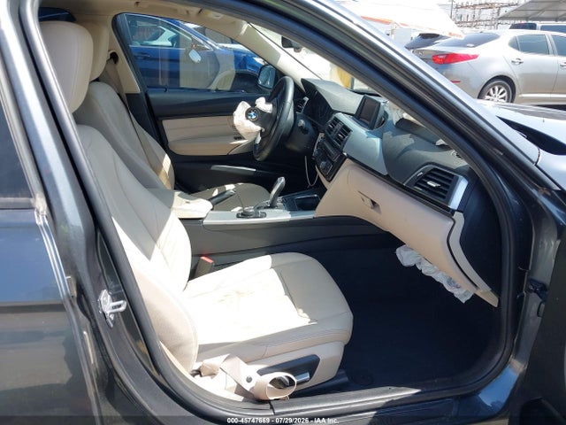 Продаж на аукціоні авто 2018 Bmw 320i, vin: WBA8A9C51JAH12833, номер лоту: 45747669