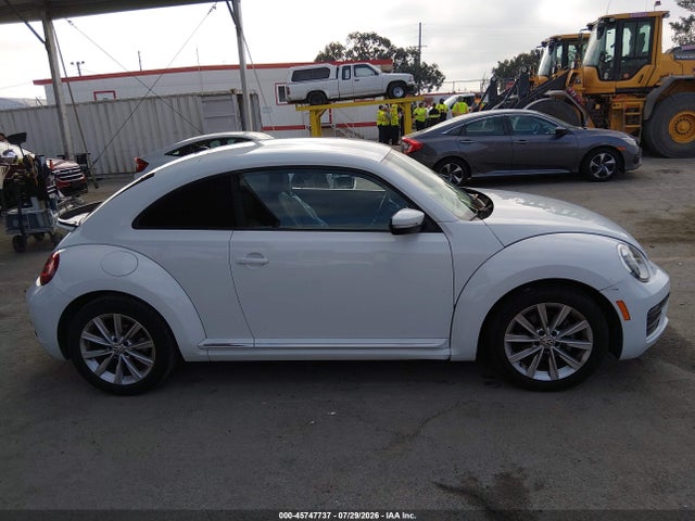 3VWFD7AT6JM710127 Volkswagen Beetle 2.0t Coast/2.0t S