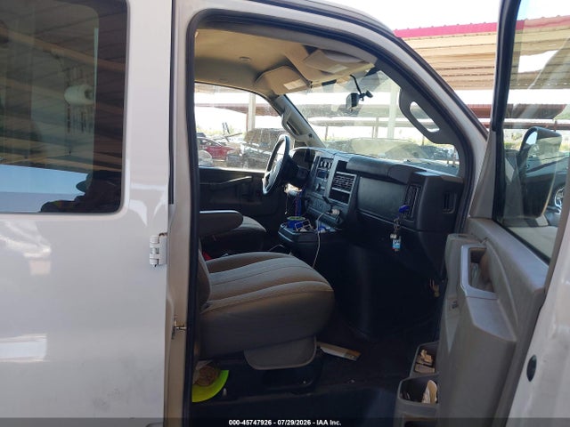 1GCWGAFP0L1271588 Chevrolet Express Cargo Rwd 2500 Regular Wheelbase Wt
