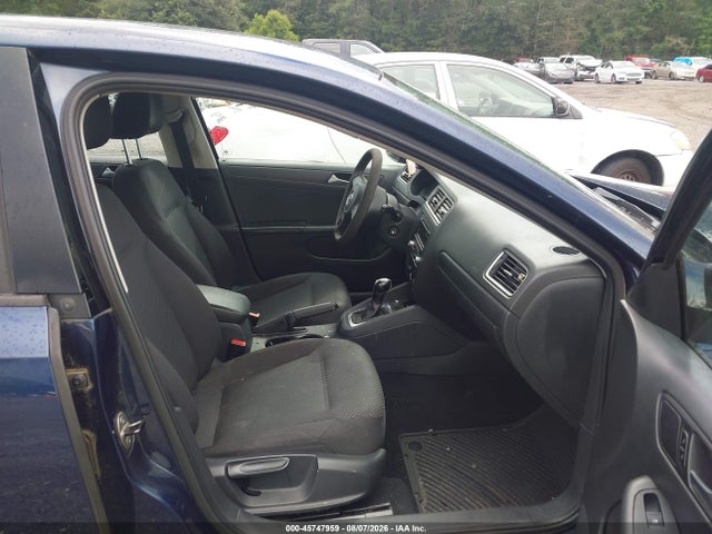 Продажа на аукционе авто 2014 Volkswagen Jetta 2.0l S, vin: 3VW2K7AJ8EM304228, номер лота: 45747959