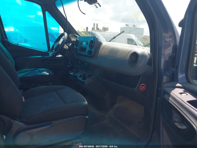 45748048 :رقم المزاد ، WD4PF1CD7KP124073 vin ، 2019 Mercedes-benz Sprinter 2500 High Roof V6 مزاد بيع