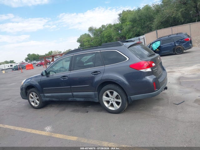 45748075 :رقم المزاد ، 4S4BRBCC8D3226268 vin ، 2013 Subaru Outback 2.5i Premium مزاد بيع