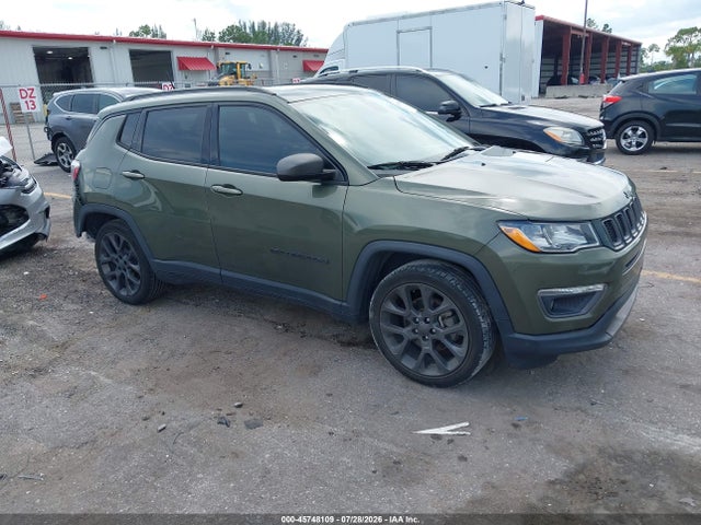45748109 :رقم المزاد ، 3C4NJCEB6MT538340 vin ، 2021 Jeep Compass 80th Anniversary Fwd مزاد بيع