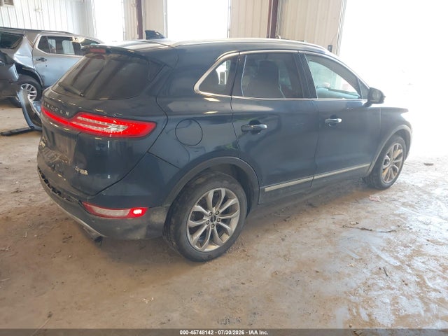 Продажа на аукционе авто 2015 Lincoln Mkc, vin: 5LMCJ2A9XFUJ41056, номер лота: 45748142