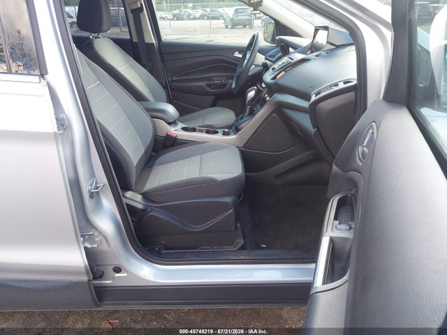 1FMCU9GX7EUC63560 Ford ESCAPE SE