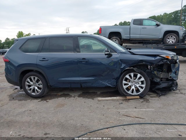 Toyota Grand Highlander Limited 2025 5TDAAAB55SS081108 Image 13
