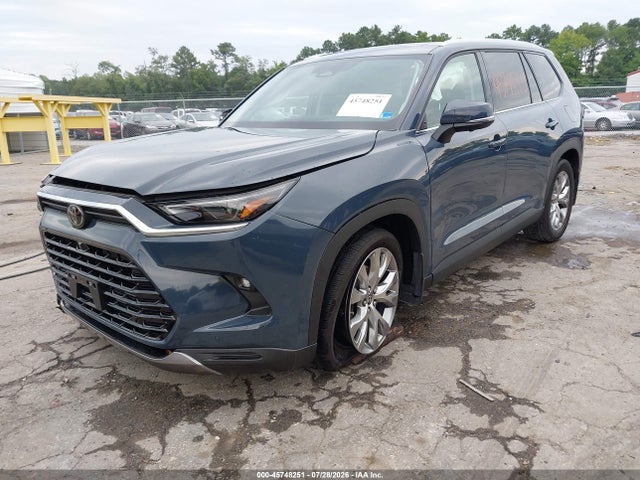 Toyota Grand Highlander Limited 2025 5TDAAAB55SS081108 Image 2