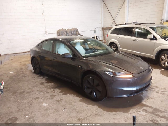 2025 5YJ3E1EB1SF997707 main image
