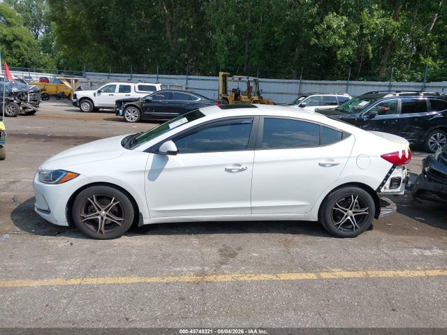 Продаж на аукціоні авто 2018 Hyundai Elantra Value Edition, vin: 5NPD84LF4JH377565, номер лоту: 45748321