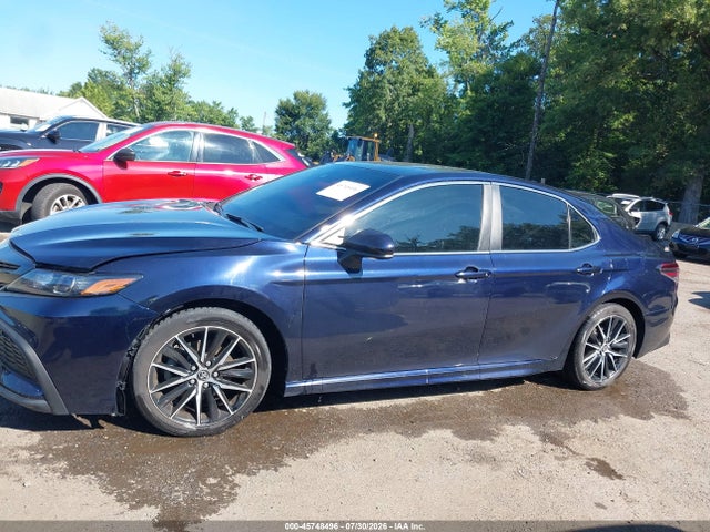 45748496 :رقم المزاد ، 4T1G11AK7MU464060 vin ، 2021 Toyota Camry Se مزاد بيع