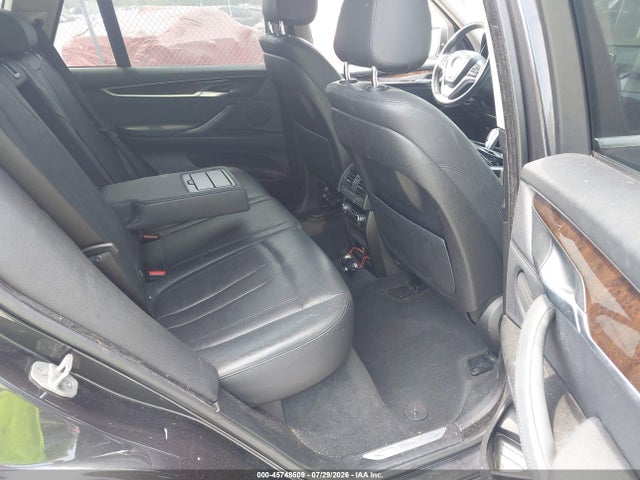 45748509 :رقم المزاد ، 5UXKR2C57F0H37823 vin ، 2015 Bmw X5 Sdrive35i مزاد بيع