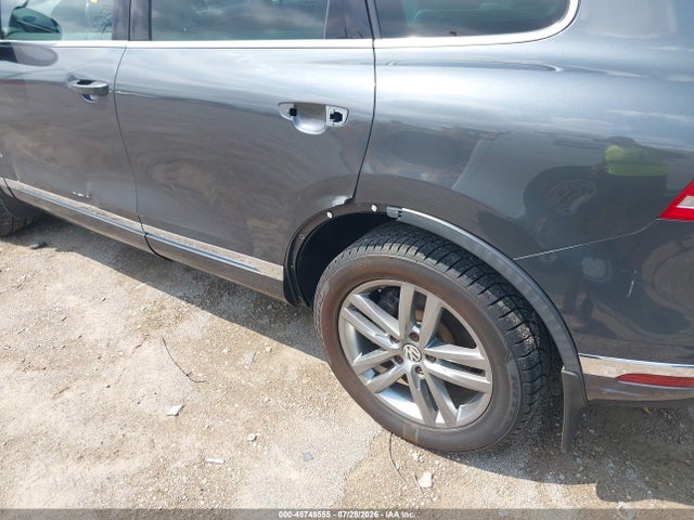 Aukcja sprzedaży 2016 Volkswagen Touareg Tdi Lux, vin: WVGEP9BP2GD001200, numer aukcji: 45748555