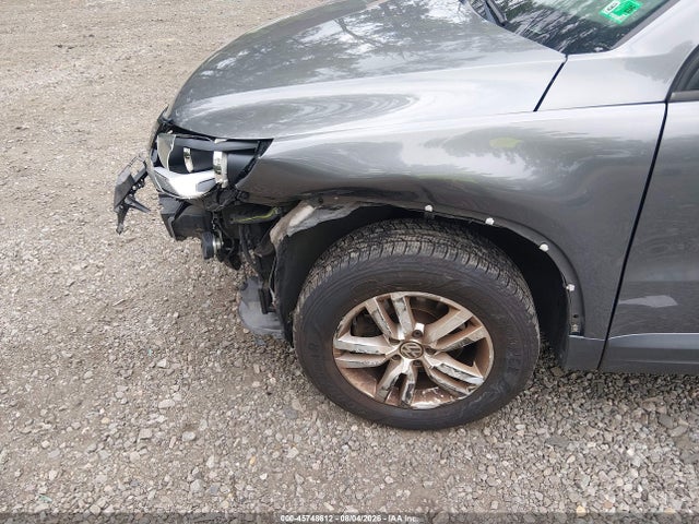 2014 Volkswagen Tiguan S მანქანა იყიდება აუქციონზე, vin: WVGAV3AX2EW600943, აუქციონის ნომერი: 45748612