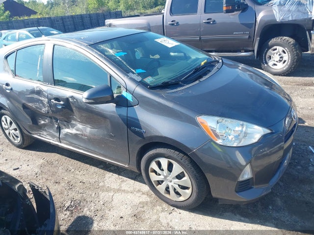Toyota Prius C One 2014 JTDKDTB33E1559470 Image 13