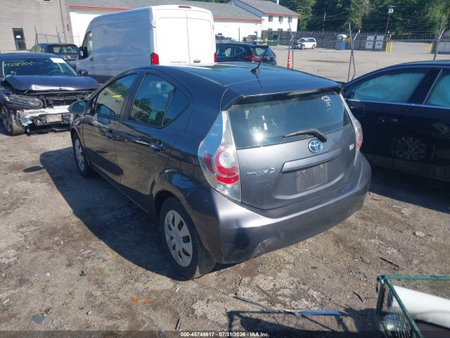 Toyota Prius C One 2014 JTDKDTB33E1559470 Image 3
