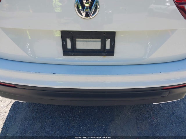 Auction sale of the 2018 Volkswagen Tiguan 2.0t Se/2.0t Sel, vin: 3VV2B7AX4JM012417, lot number: 45748622