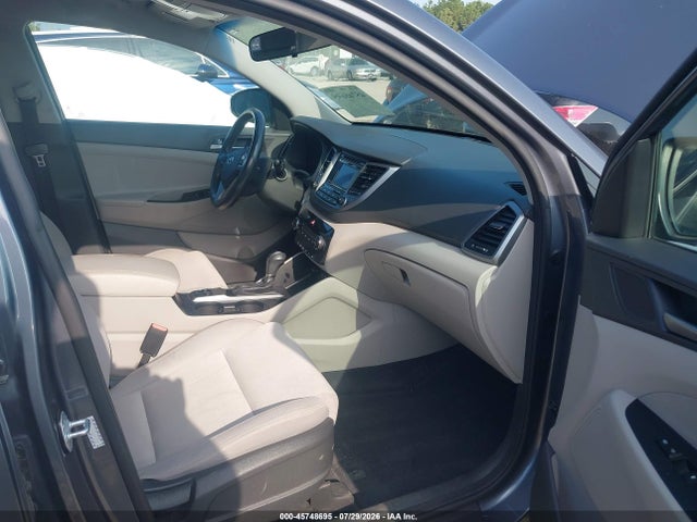 45748695 :رقم المزاد ، KM8J3CA20HU401500 vin ، 2017 Hyundai Tucson Sport مزاد بيع