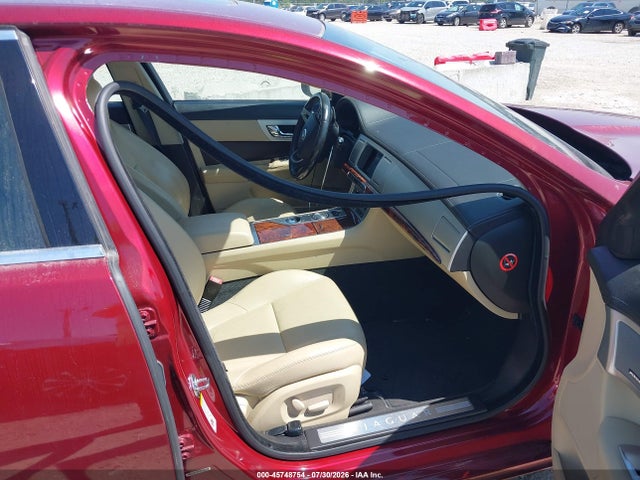 45748754 :رقم المزاد ، SAJWJ0EF4D8S83838 vin ، 2013 Jaguar Xf V6 Sc مزاد بيع