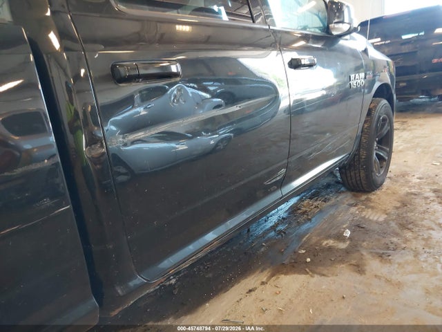 45748794 :رقم المزاد ، 1C6RR7UT9GS154626 vin ، 2016 Ram 1500 Sport مزاد بيع
