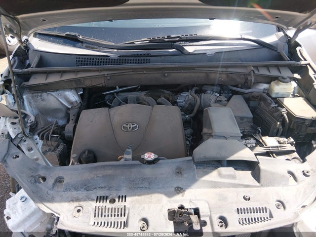 5TDBZRFH6JS821523 Toyota Highlander Le