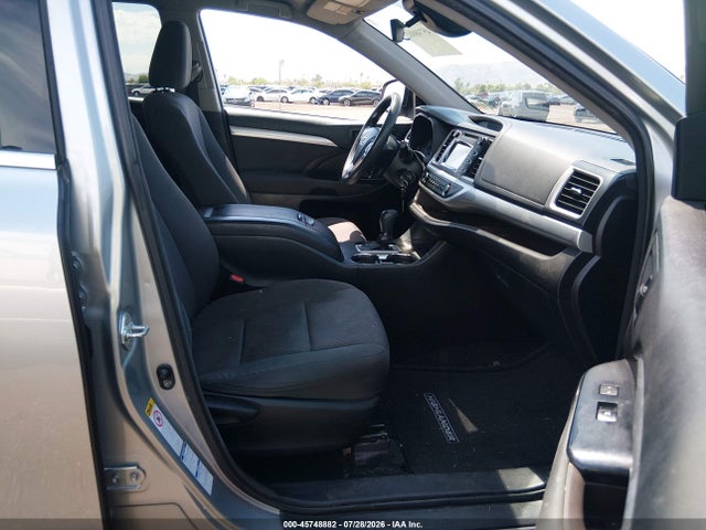 5TDBZRFH6JS821523 Toyota Highlander Le