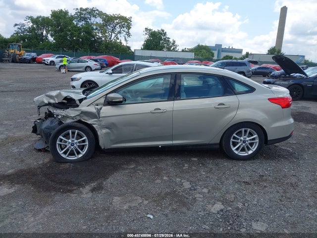 Ford FOCUS SE 2016 1FADP3F21GL210564 Image 13