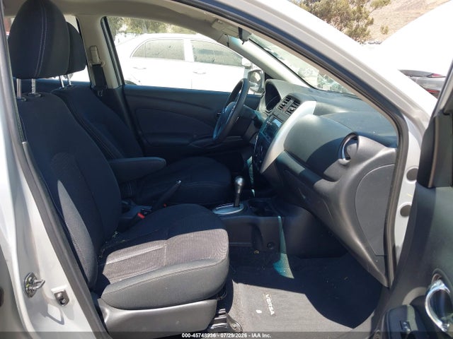 3N1CN7AP9FL940556 Nissan Versa 1.6 Sv