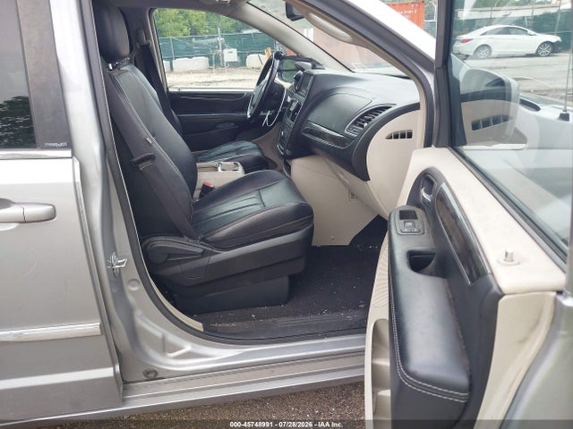 2014 Chrysler Town & Country Touring მანქანა იყიდება აუქციონზე, vin: 2C4RC1BG7ER270791, აუქციონის ნომერი: 45748991