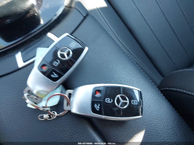 WDDZF4KB6HA168135 Mercedes-Benz E 300 4matic