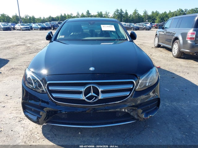 WDDZF4KB6HA168135 Mercedes-Benz E 300 4matic
