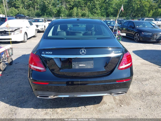 WDDZF4KB6HA168135 Mercedes-Benz E 300 4matic