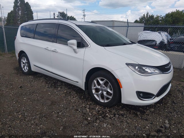 Aukcja sprzedaży 2017 Chrysler Pacifica Touring-l, vin: 2C4RC1BGXHR784932, numer aukcji: 45749067