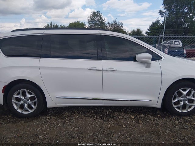 Aukcja sprzedaży 2017 Chrysler Pacifica Touring-l, vin: 2C4RC1BGXHR784932, numer aukcji: 45749067