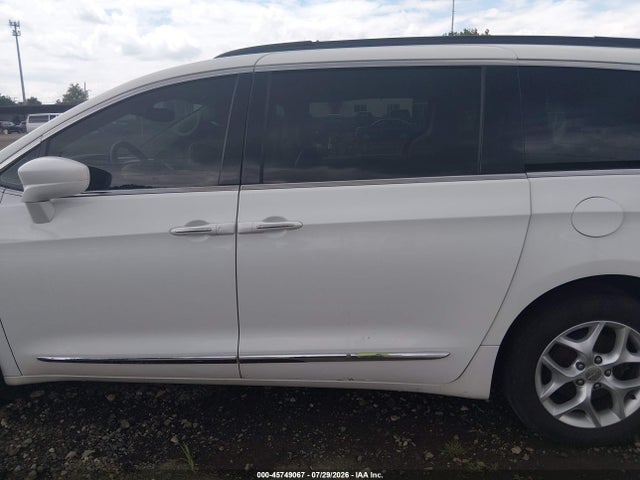 Aukcja sprzedaży 2017 Chrysler Pacifica Touring-l, vin: 2C4RC1BGXHR784932, numer aukcji: 45749067