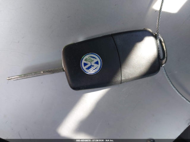 2004 Volkswagen New Beetle Gls 1.8t მანქანა იყიდება აუქციონზე, vin: 3VWCD21Y24M302925, აუქციონის ნომერი: 45749070