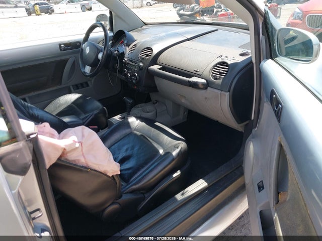 2004 Volkswagen New Beetle Gls 1.8t მანქანა იყიდება აუქციონზე, vin: 3VWCD21Y24M302925, აუქციონის ნომერი: 45749070